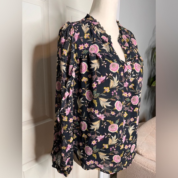 Loft dark Florals Ruffle Sleeve Blouse size SP - Picture 5 of 7